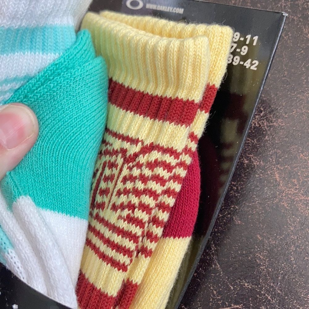 1 LEFT!Oakley crew socks two pack - Picture 2 of 3